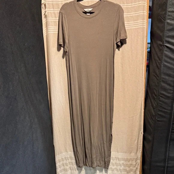 H&M Taupe Maxi Dress - Picture 2 of 6